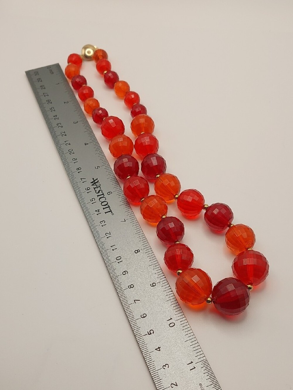 Bold Red-Orange Vintage MCM Faceted LUCITE Bead Necklace - Unbranded - Picture 4 of 12